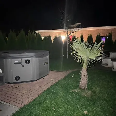 Karolinas Deluxe Appartement-bungalow بيت للعطل درانسكي