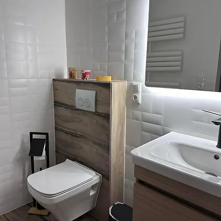 Karolinas Deluxe Appartement-bungalow بيت للعطل *