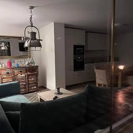 Karolinas Deluxe Appartement-bungalow Semesterbostad Dranske