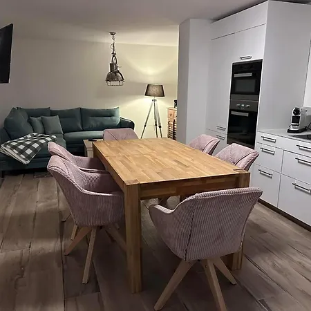 Karolinas Deluxe Appartement-bungalow *