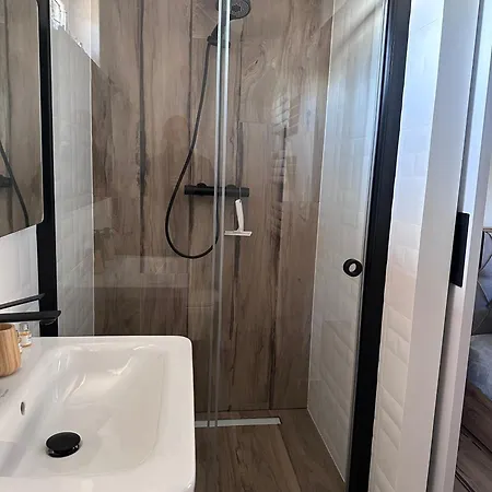 Karolinas Deluxe Appartement-bungalow درانسكي